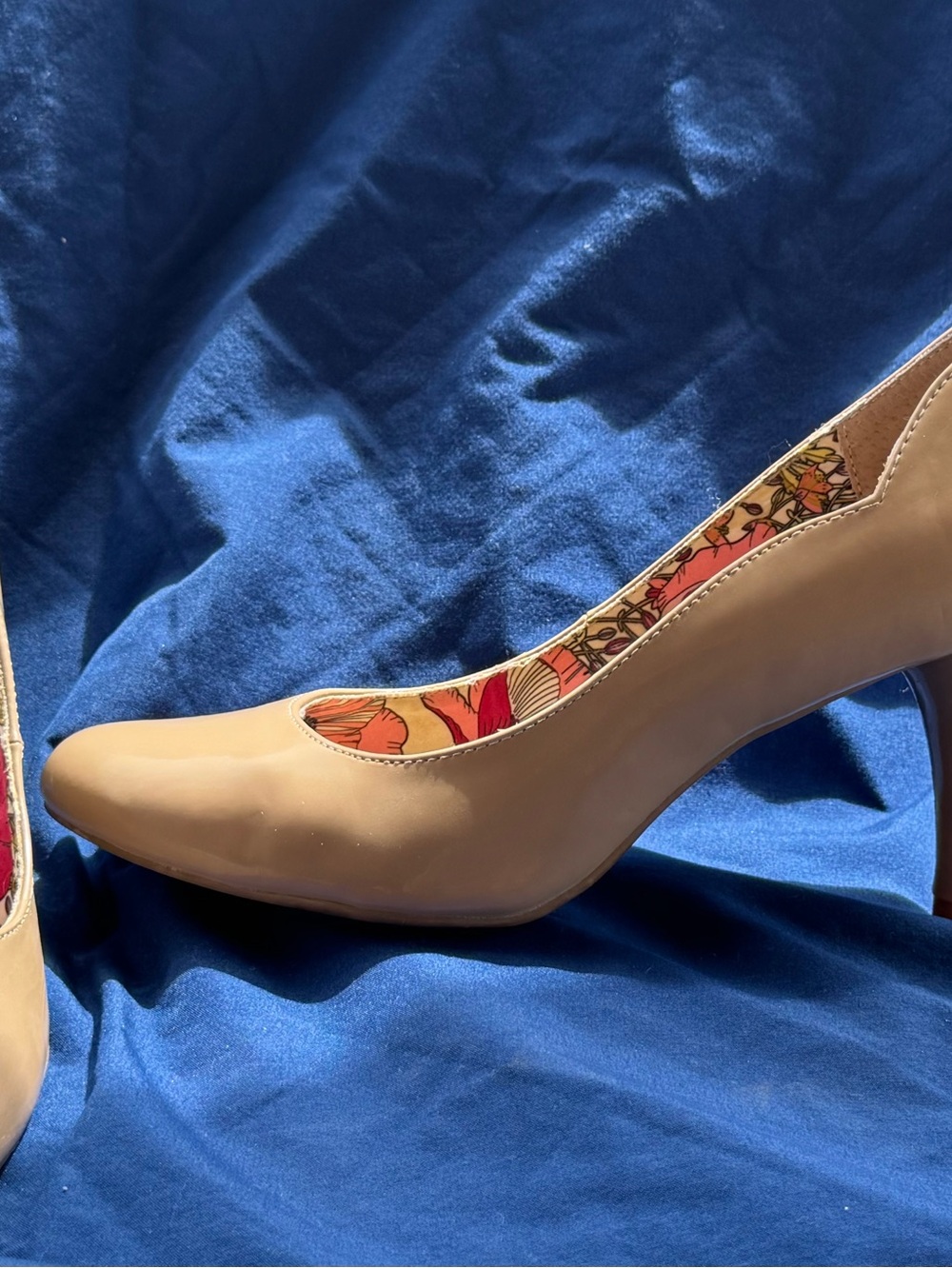 Bandolino Beige Pump with Floral Interior